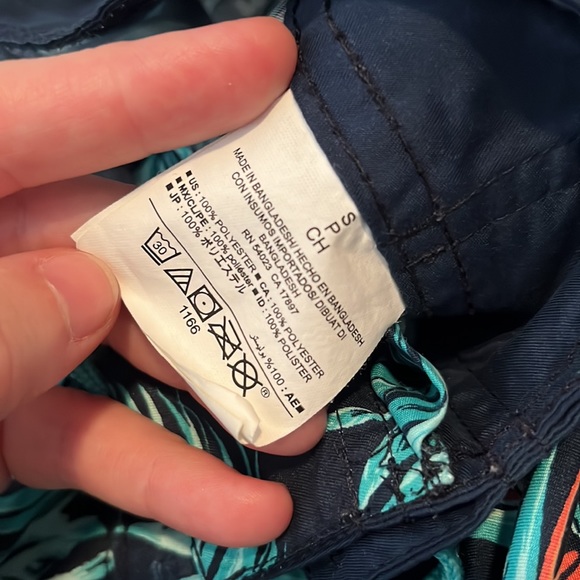 {Old Navy} Men’s Swim Trunks - Picture 10 of 10